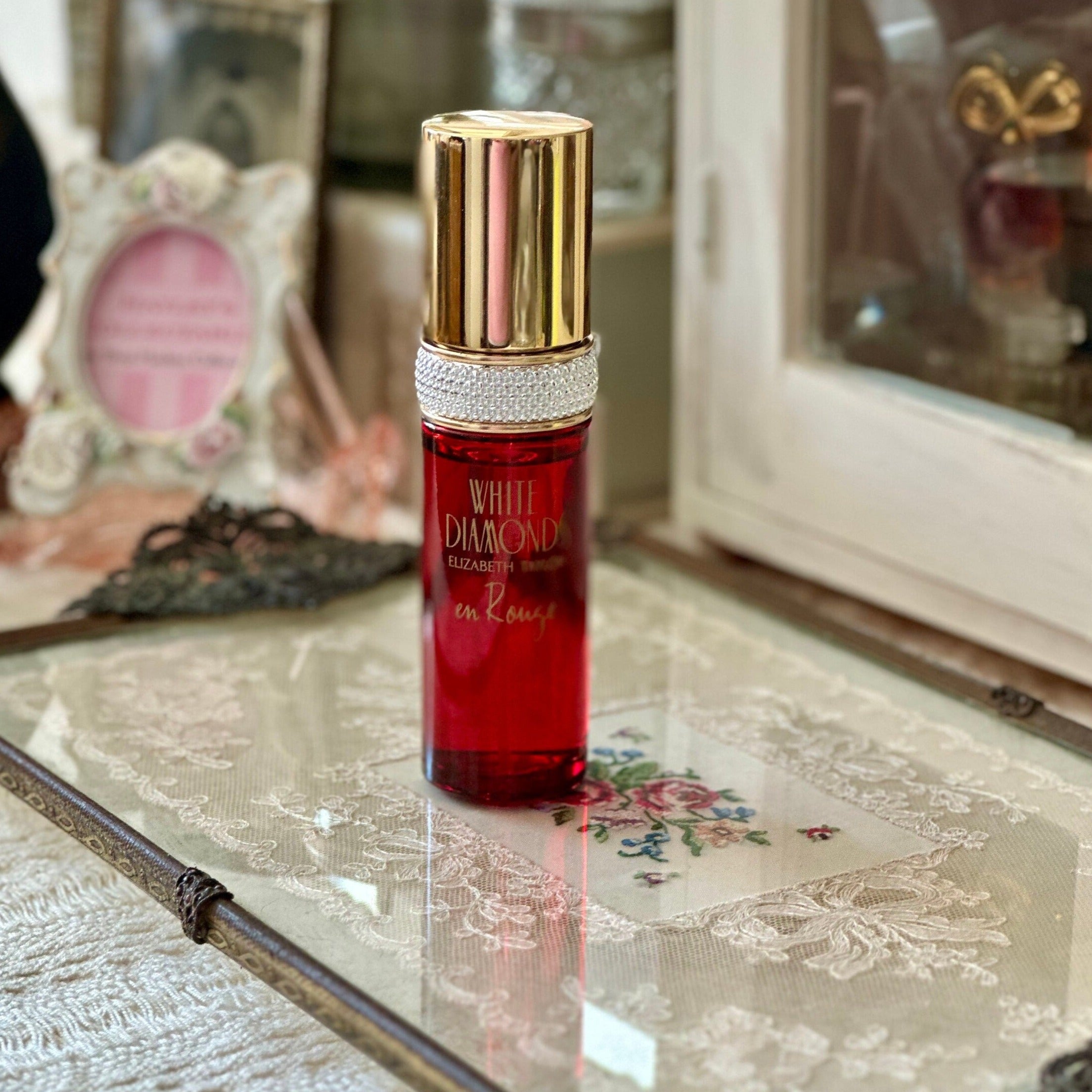 Elizabeth Taylor White Diamonds En Rouge EDT | My Perfume Shop